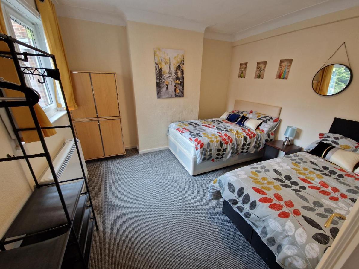 Finchley Holidays Whetstone Exteriér fotografie